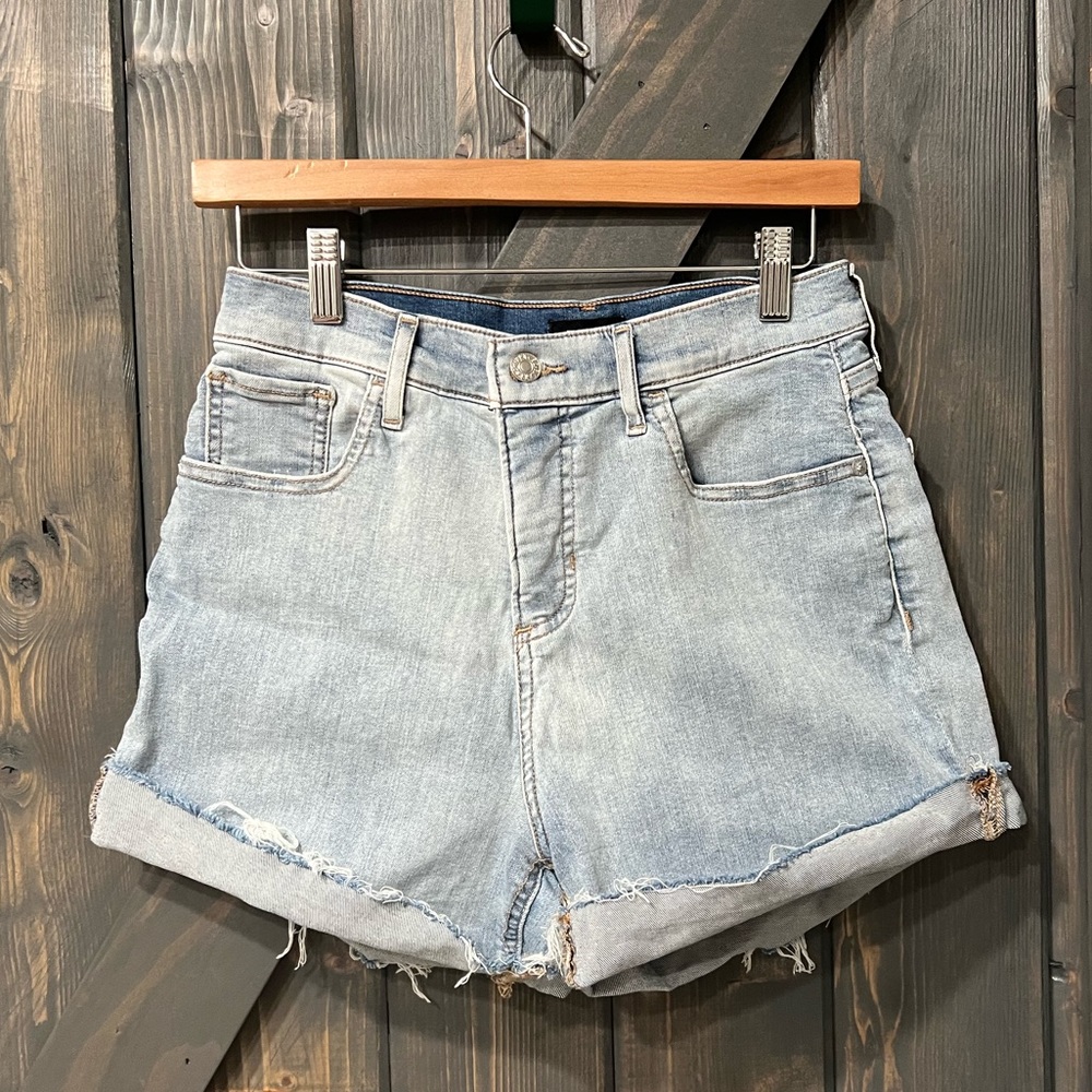Express Light Denim Jean Shorts Shortie high rise hyper stretch size 6